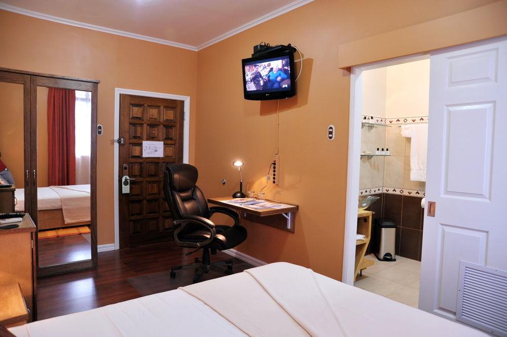 Culture Crossroads Inn Port of Spain ภายนอก รูปภาพ