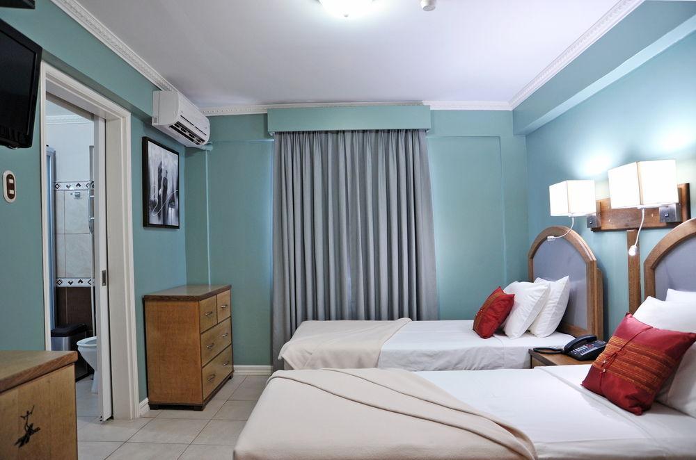 Culture Crossroads Inn Port of Spain ภายนอก รูปภาพ