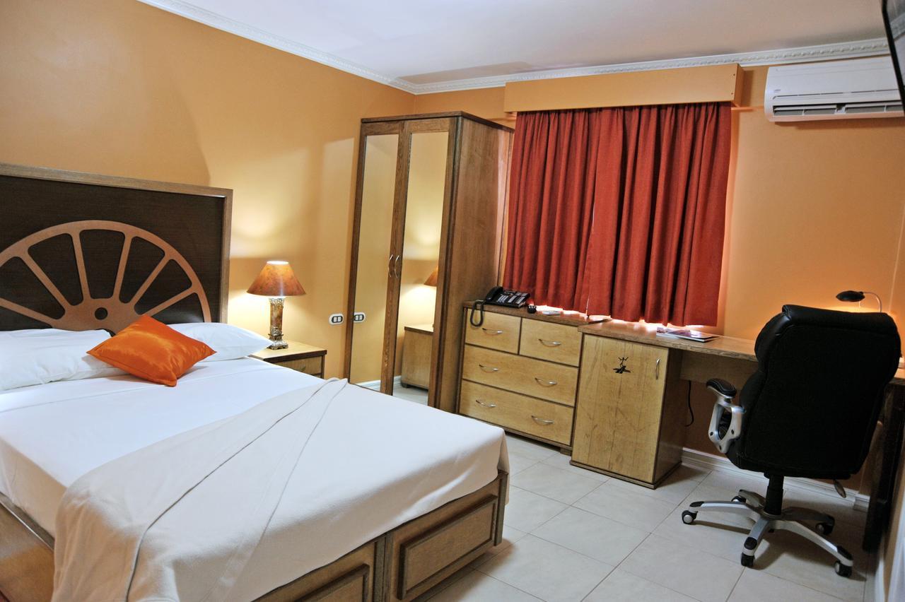 Culture Crossroads Inn Port of Spain ภายนอก รูปภาพ