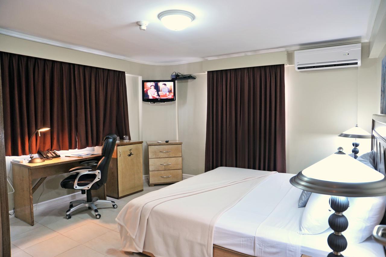 Culture Crossroads Inn Port of Spain ภายนอก รูปภาพ