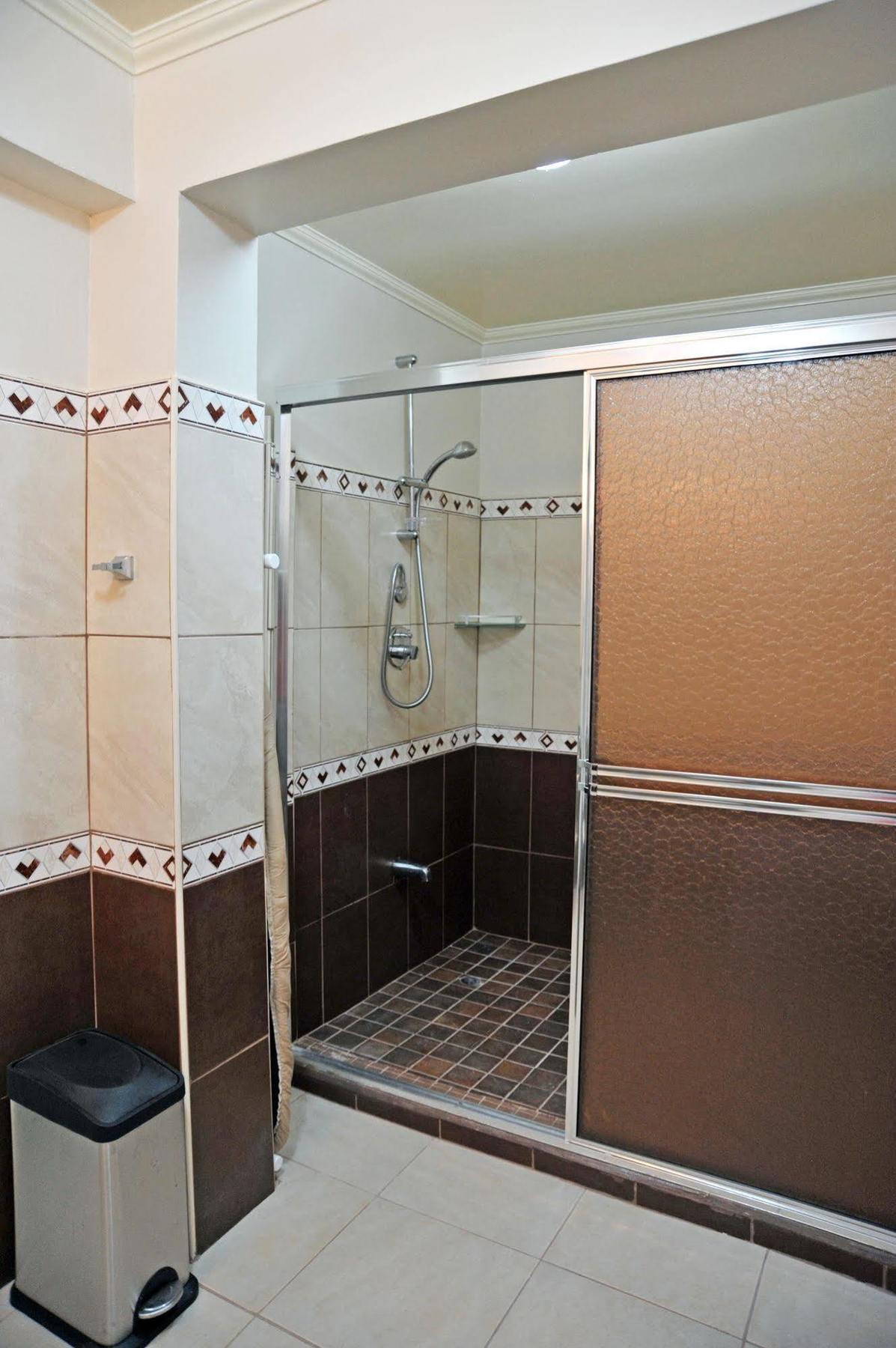 Culture Crossroads Inn Port of Spain ภายนอก รูปภาพ