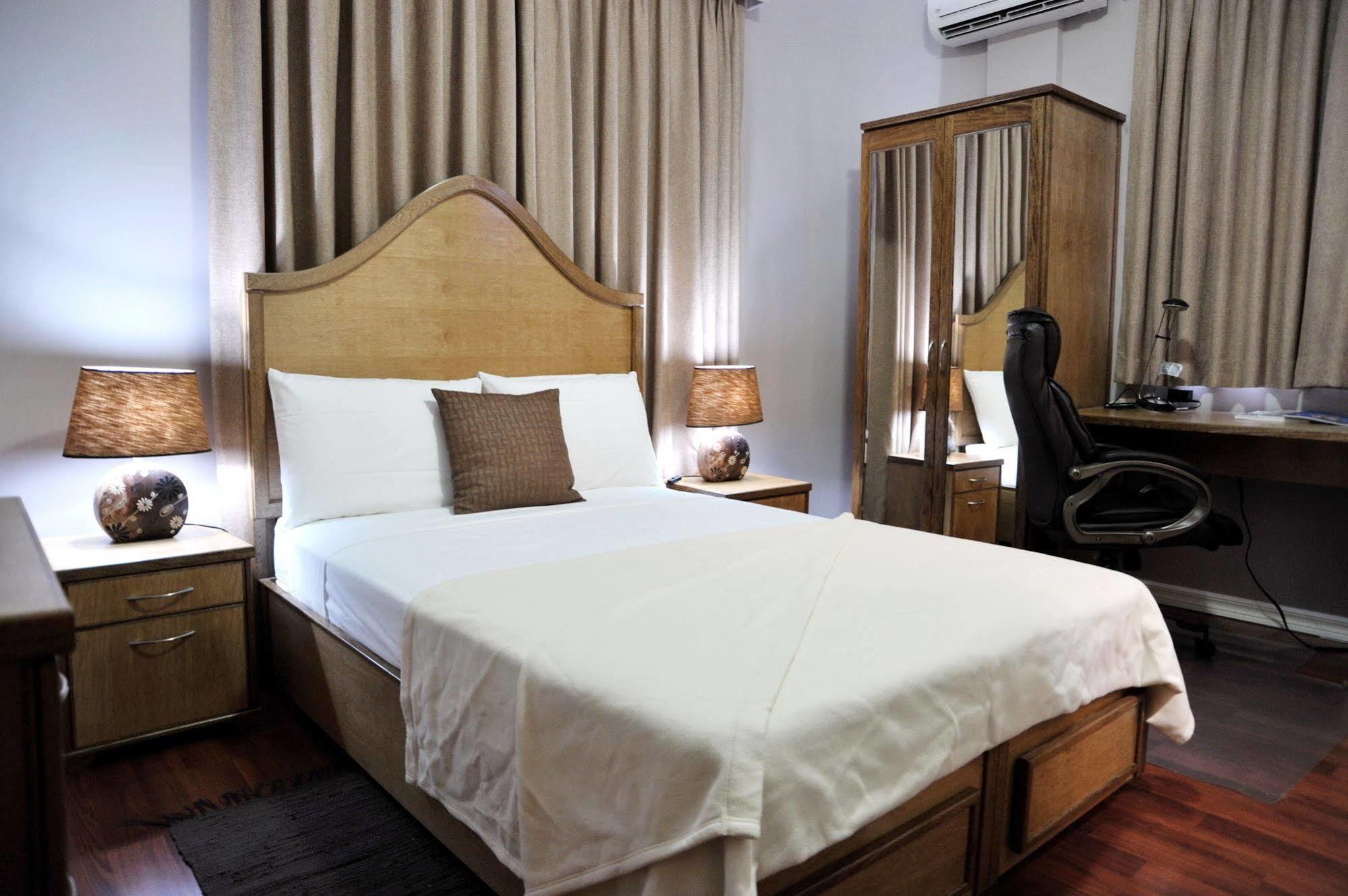 Culture Crossroads Inn Port of Spain ภายนอก รูปภาพ