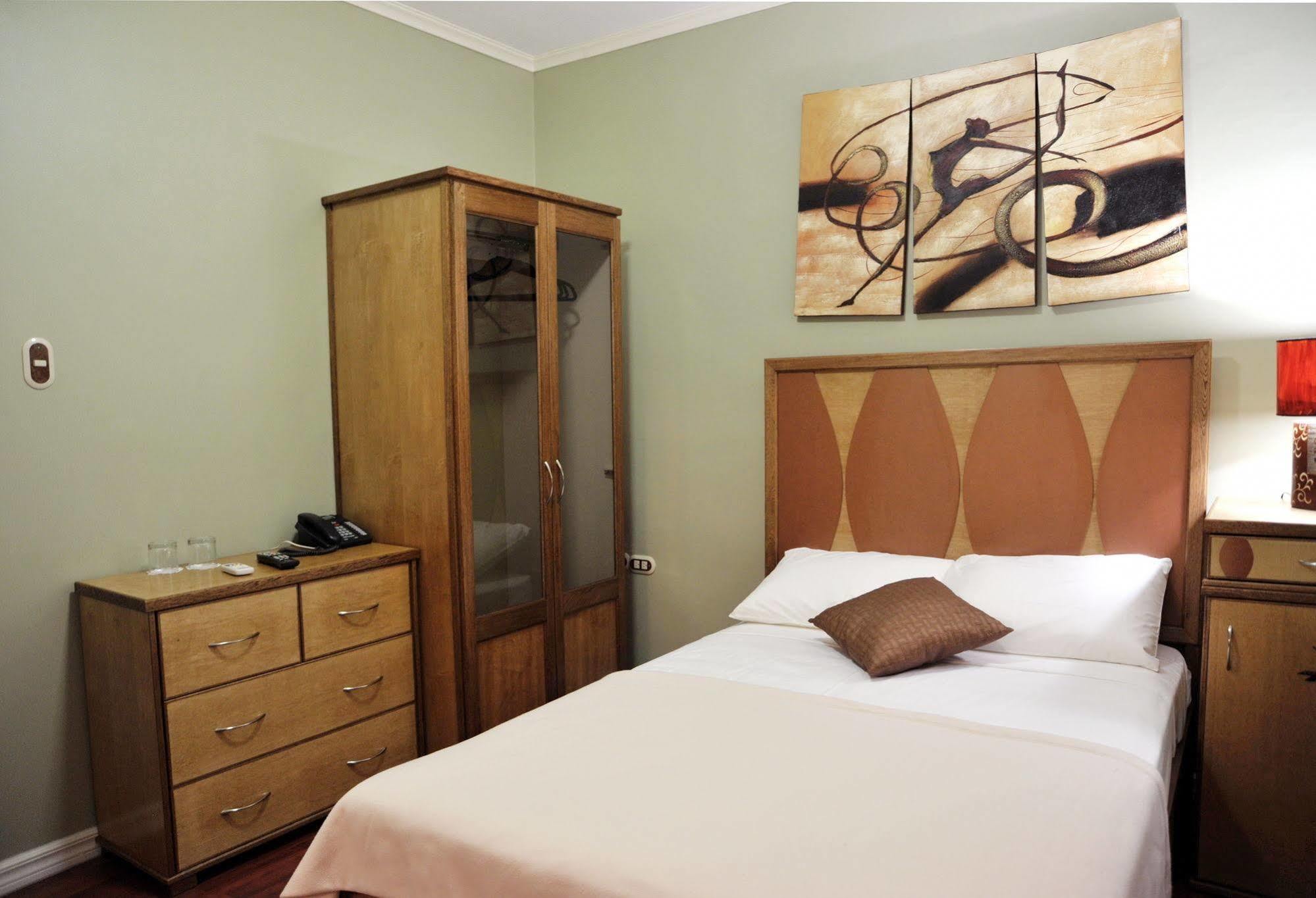 Culture Crossroads Inn Port of Spain ภายนอก รูปภาพ
